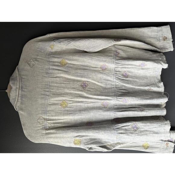 Mystree Light Gray Embroidered Button-Up Shirt - Picture 2 of 9